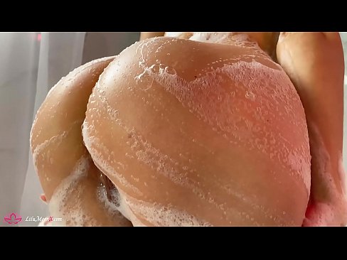 ❤️ Brunette Masturbates Pussy b'vibratur għal orga intens fid-doċċa ❤❌ Video anali fil-porn mt.pornfuror.ru